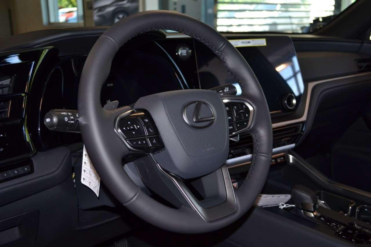 2026 Lexus TX 350 Luxury Photo3