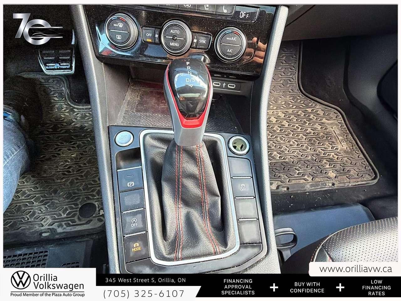 2024 Volkswagen Jetta Autobahn 228-HP Turbo   DCC Suspension   Cooled Seats / Photo