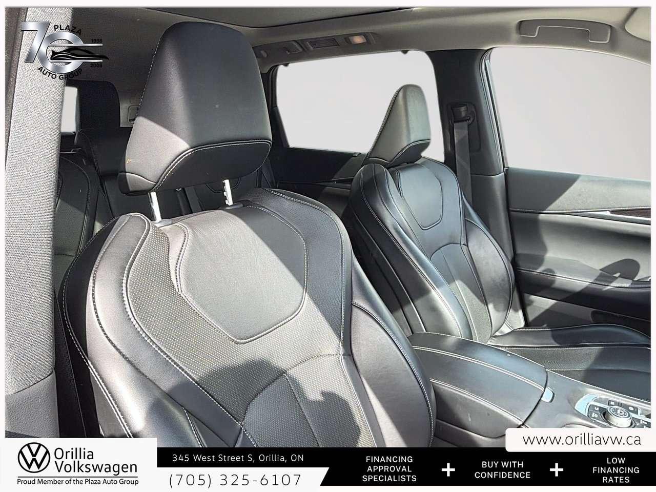 2023 Infiniti QX60 Sensory Panoramic Roof   360 Camera   Cooled Seats / Photo