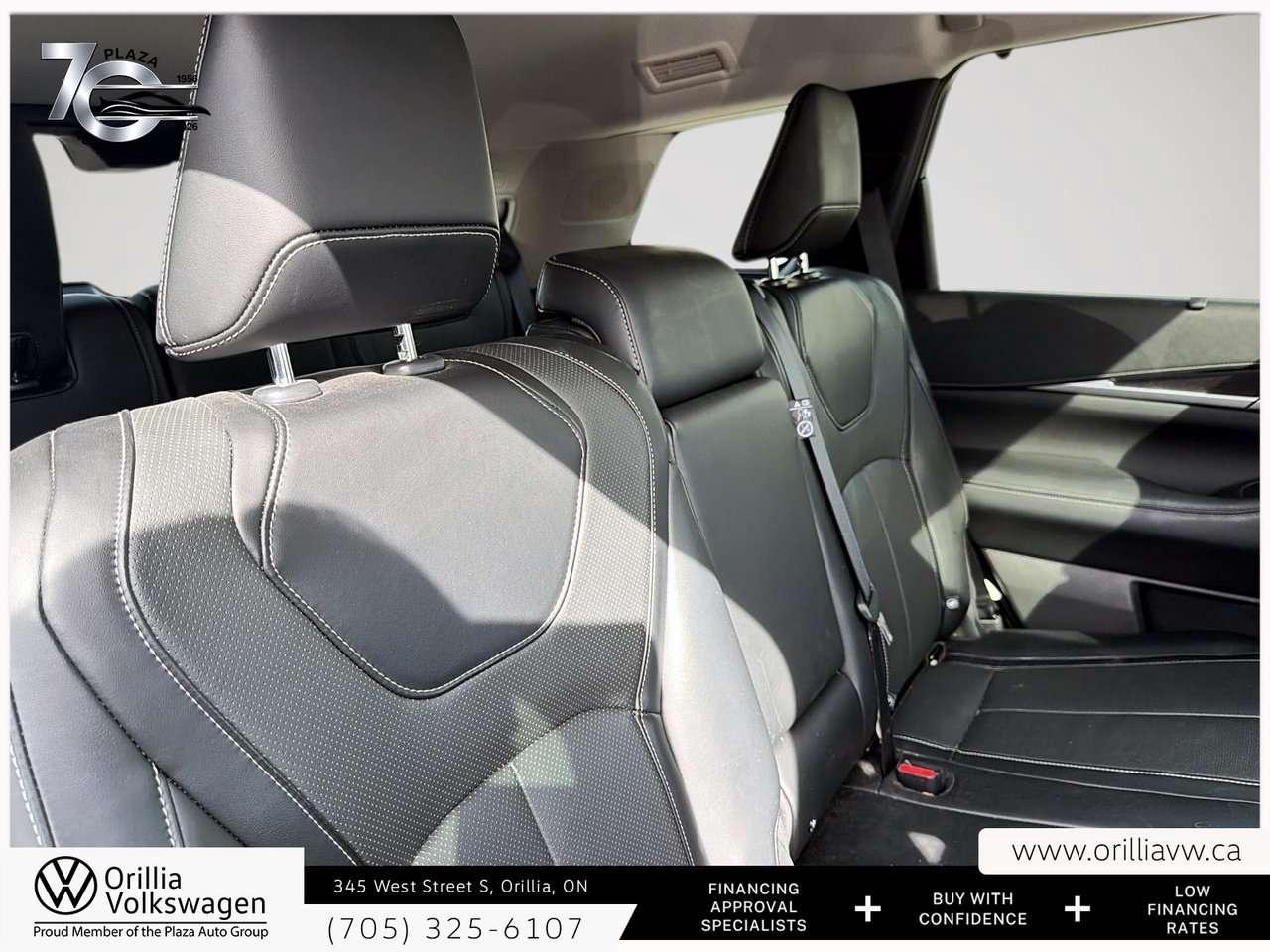 2023 Infiniti QX60 Sensory Panoramic Roof   360 Camera   Cooled Seats / Photo
