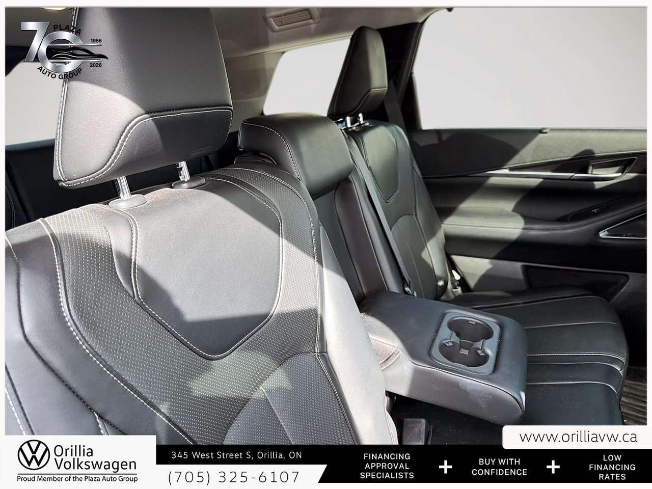 2023 Infiniti QX60 Sensory Panoramic Roof   360 Camera   Cooled Seats / Photo