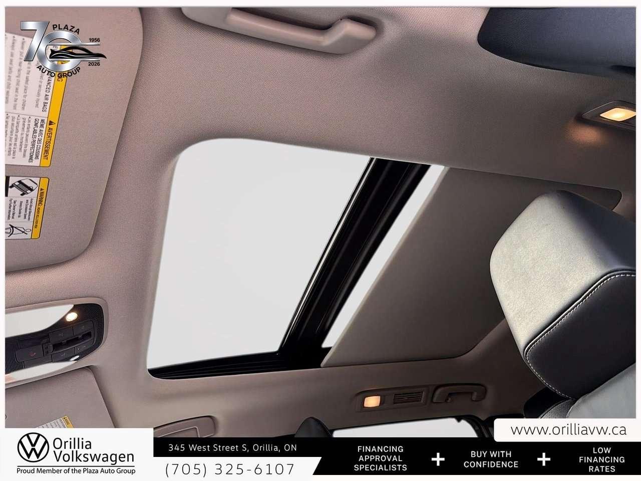 2023 Infiniti QX60 Sensory Panoramic Roof   360 Camera   Cooled Seats / Photo