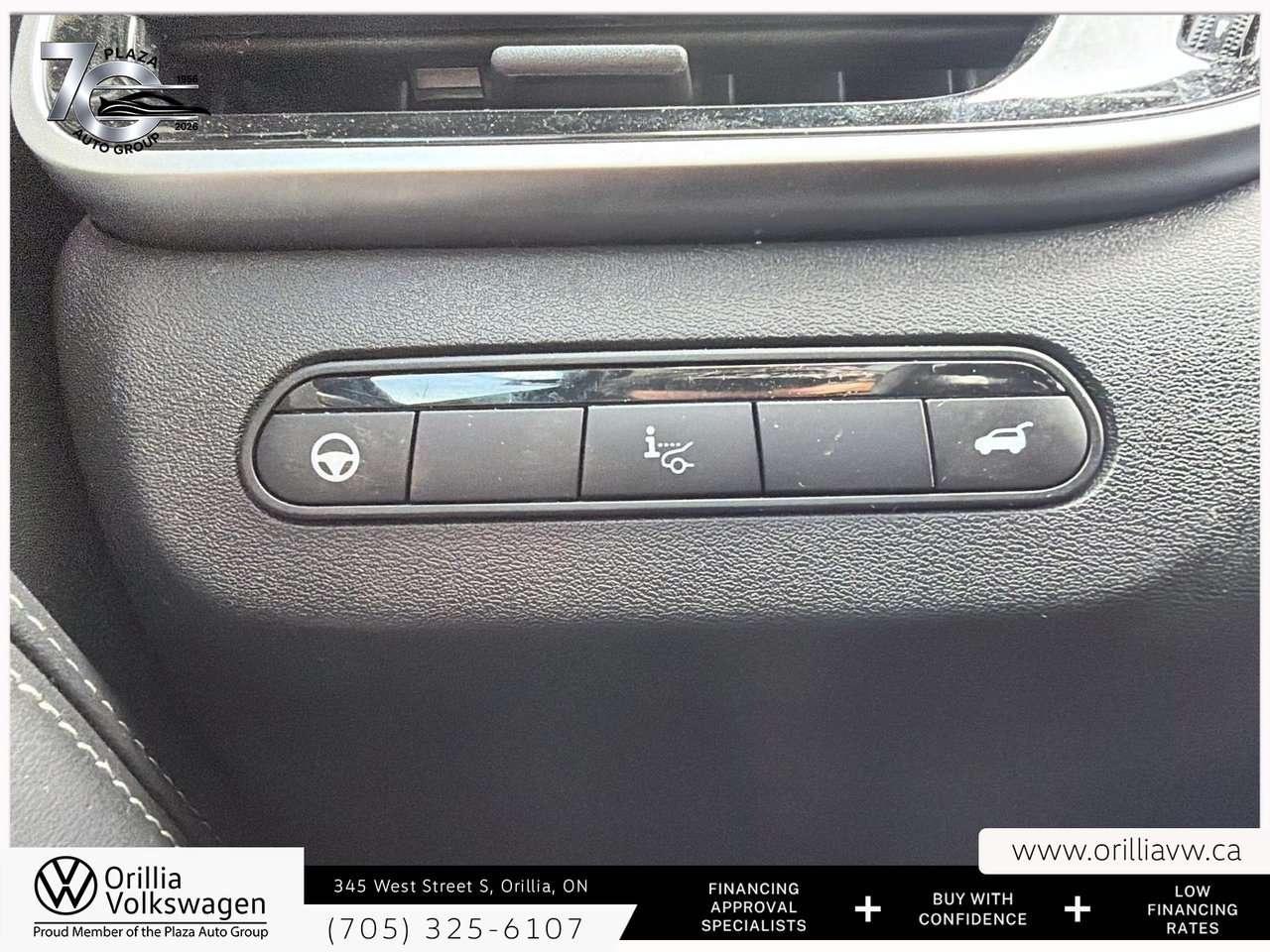 2023 Infiniti QX60 Sensory Panoramic Roof   360 Camera   Cooled Seats / Photo