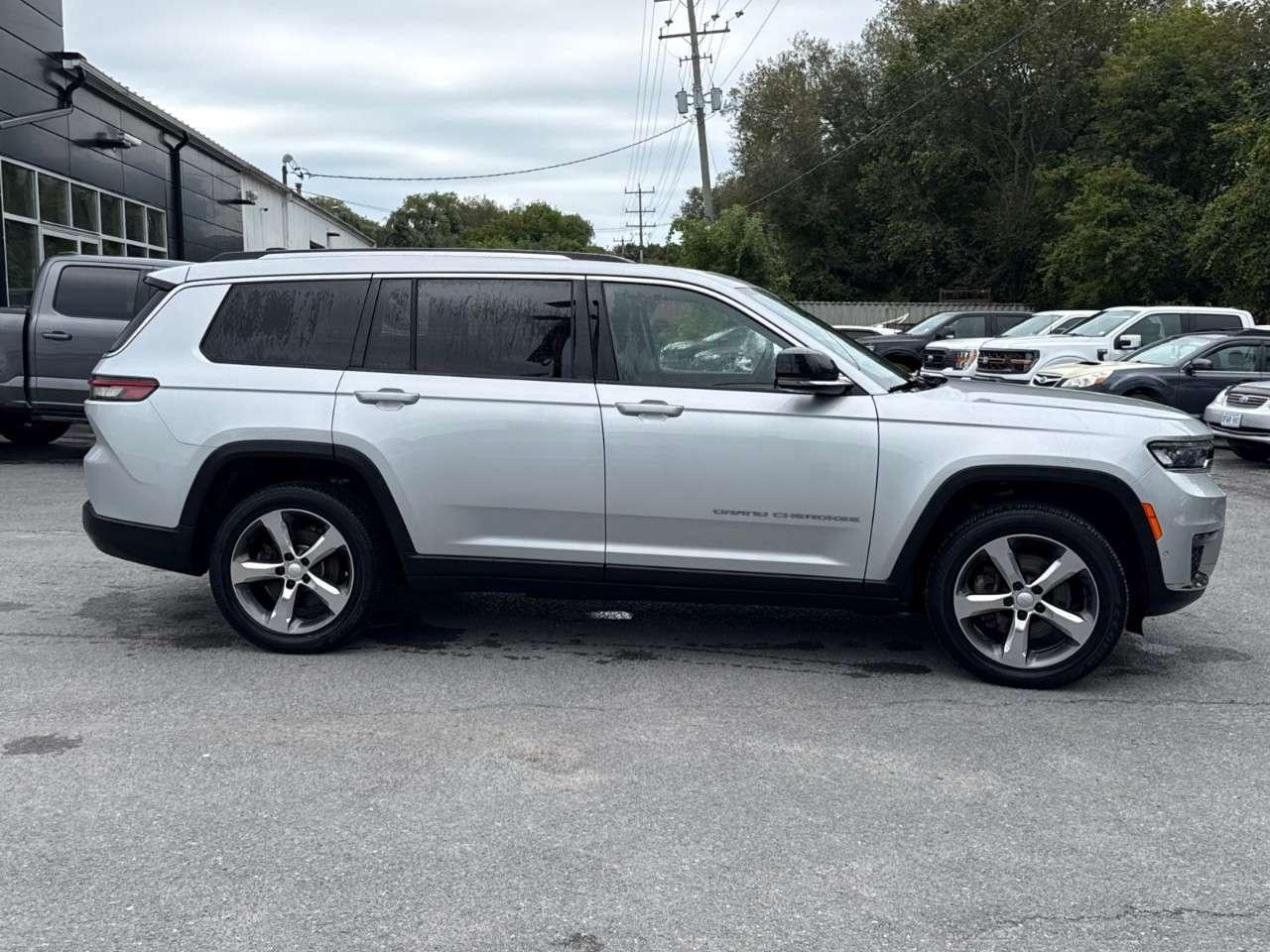 2022 Jeep Grand Cherokee LIMITED L   1 OWNER   LUXURY TECH PKG   MOONROOF Photo4