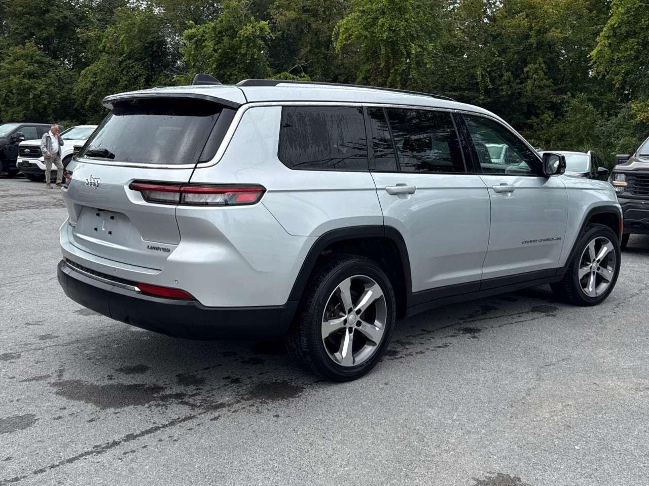 2022 Jeep Grand Cherokee LIMITED L   1 OWNER   LUXURY TECH PKG   MOONROOF Photo