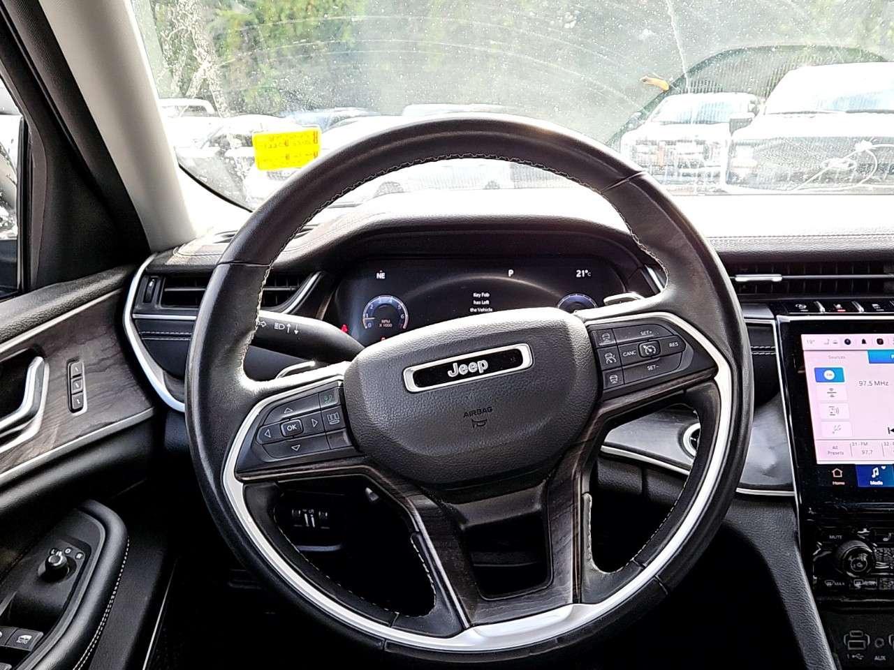 2022 Jeep Grand Cherokee LIMITED L   1 OWNER   LUXURY TECH PKG   MOONROOF Photo