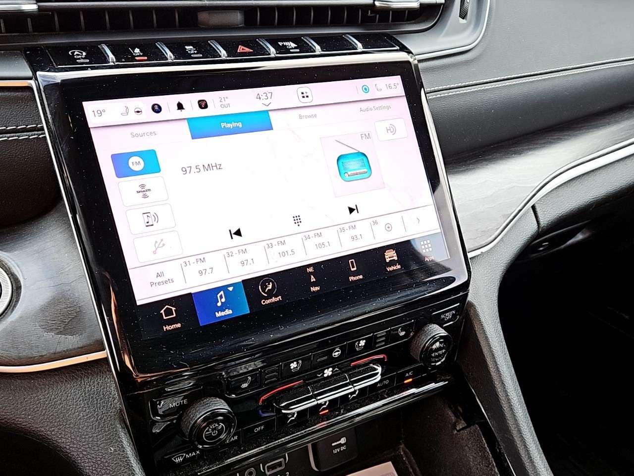 2022 Jeep Grand Cherokee LIMITED L   1 OWNER   LUXURY TECH PKG   MOONROOF Photo