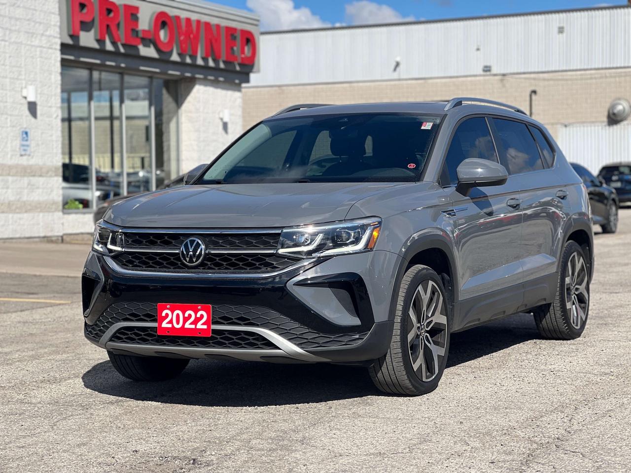 2022 Volkswagen Taos Highline w/Leather, Sunroof, Navigation Photo1