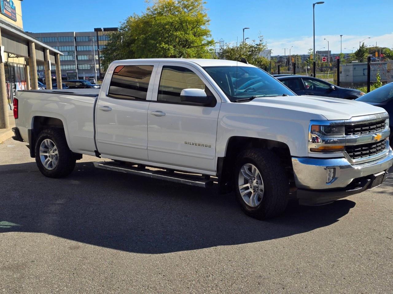 2018 Chevrolet Silverado 1500 Crew Cab Standard Box 4-Wheel Drive LT w/1LT Photo