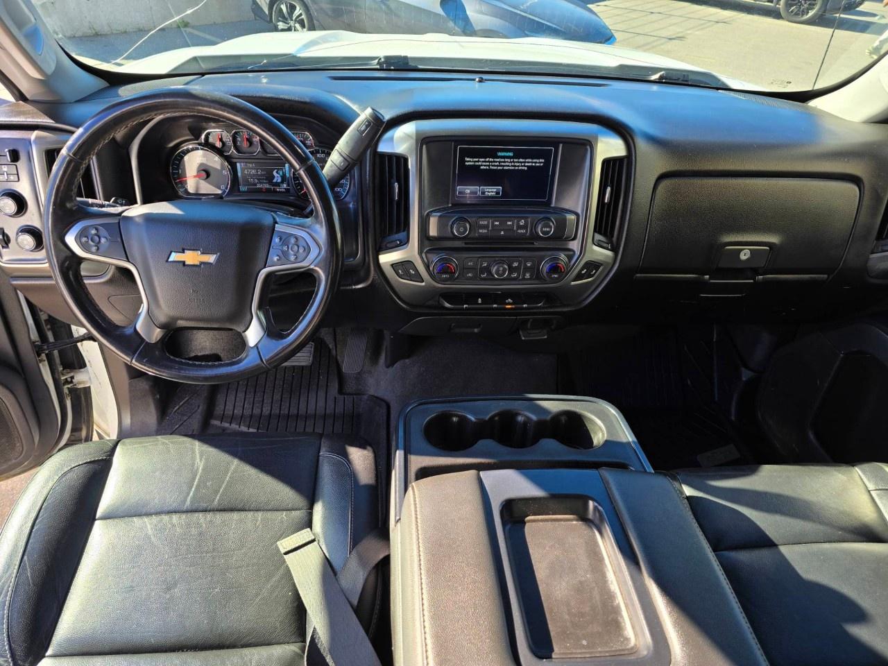 2018 Chevrolet Silverado 1500 Crew Cab Standard Box 4-Wheel Drive LT w/1LT Photo