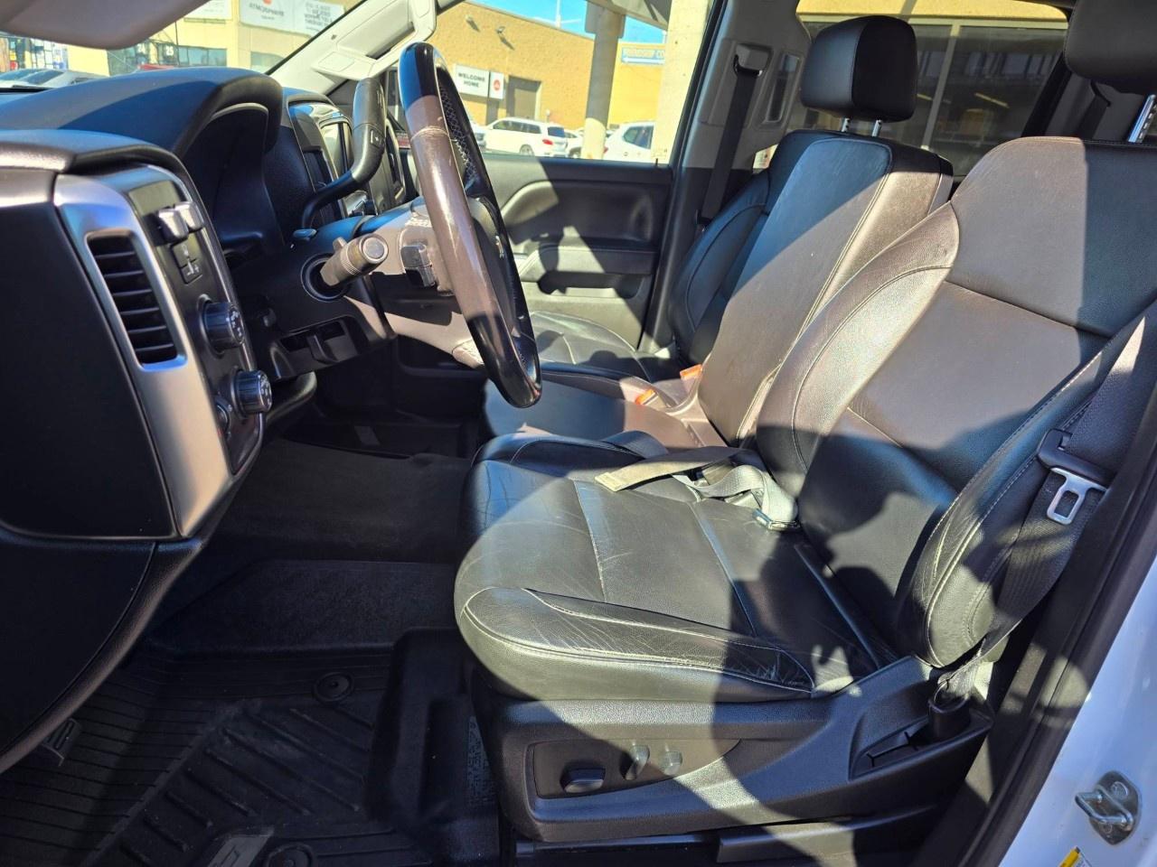 2018 Chevrolet Silverado 1500 Crew Cab Standard Box 4-Wheel Drive LT w/1LT Photo