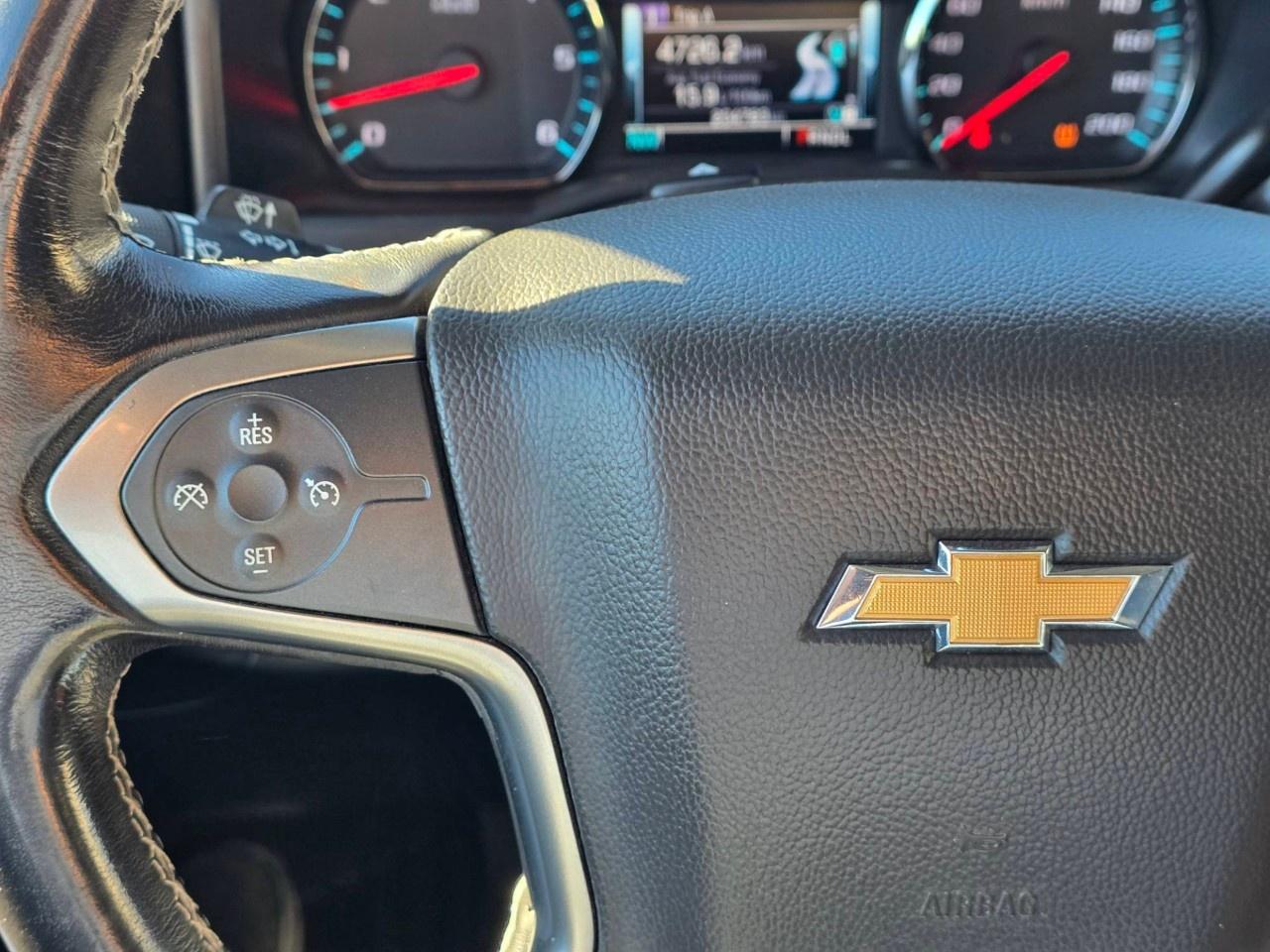 2018 Chevrolet Silverado 1500 Crew Cab Standard Box 4-Wheel Drive LT w/1LT Photo