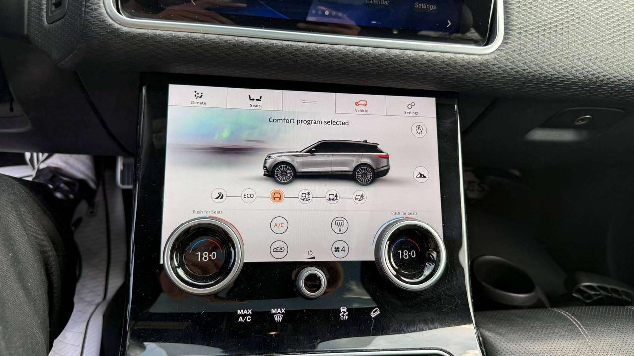 2020 Land Rover Range Rover Velar R-Dynamic S - P300 - AWD - HEADS UP DISPLAY - Photo