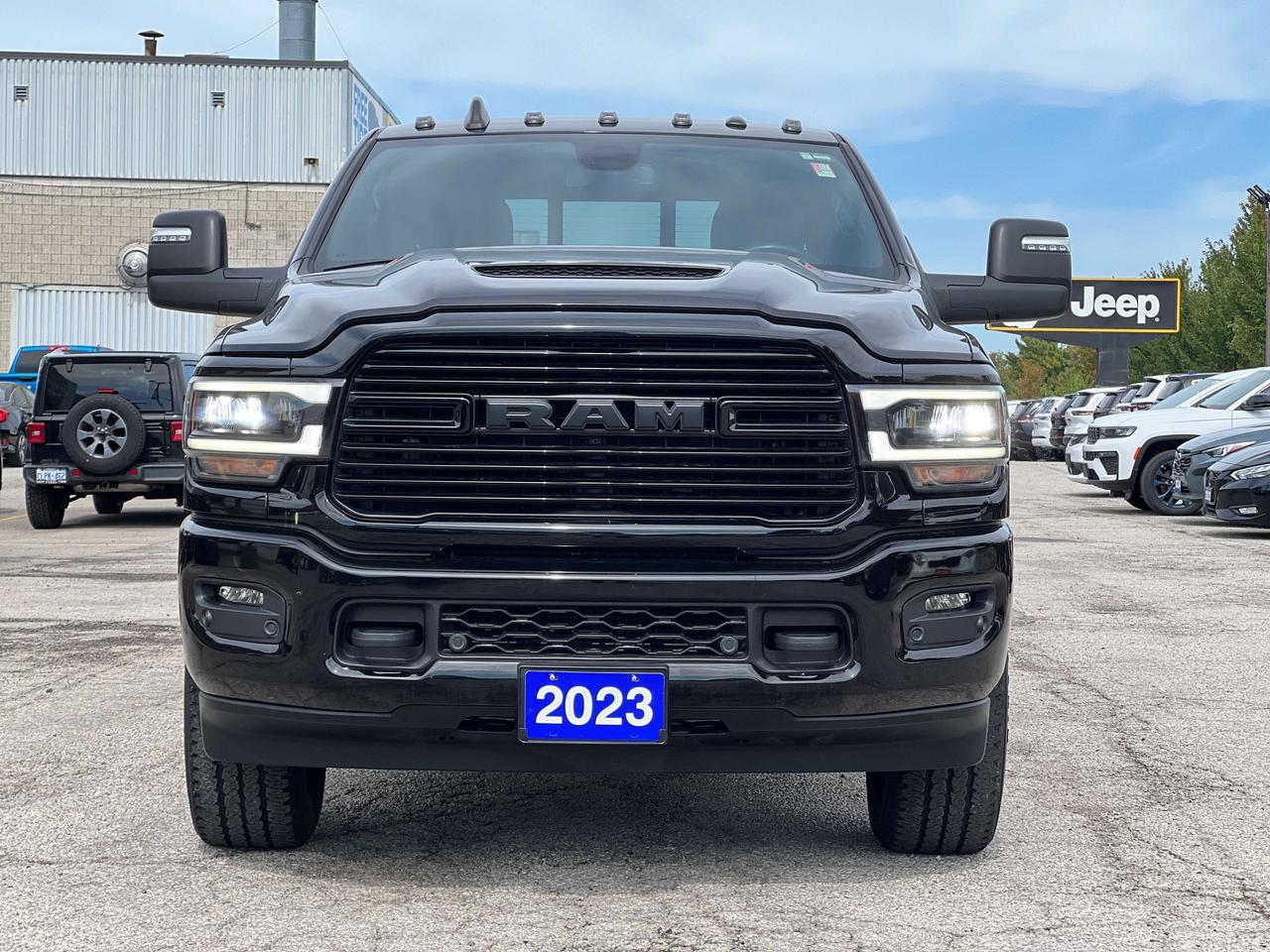 2023 RAM 2500 Laramie w/Level F, Night Edition, Sunroof, Leather Photo2