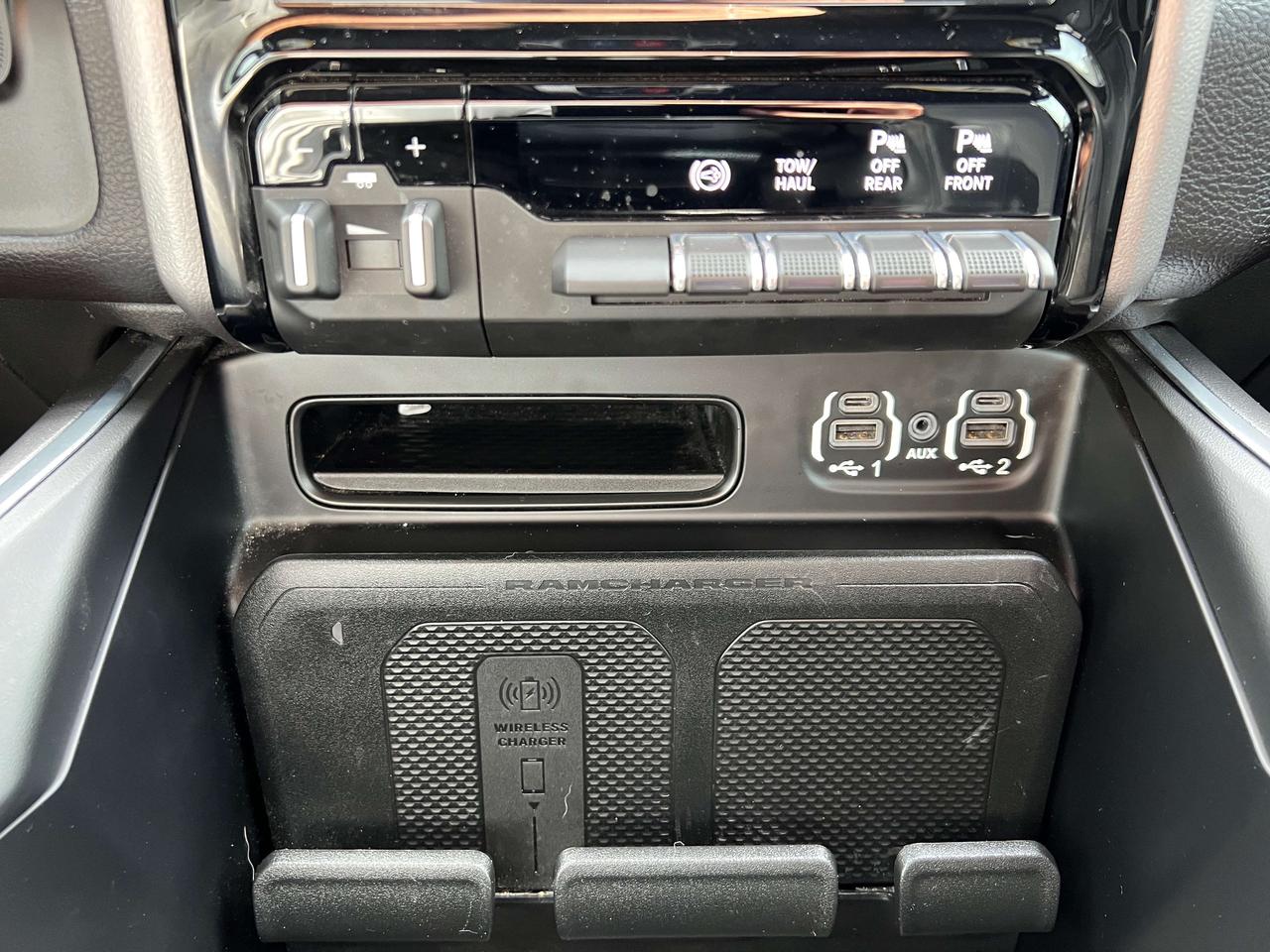 2023 RAM 2500 Laramie w/Level F, Night Edition, Sunroof, Leather Photo