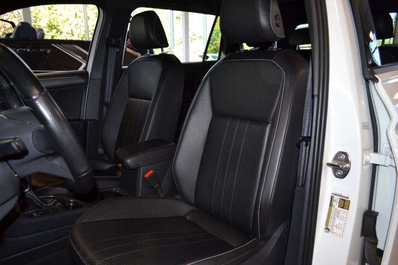 2023 Volkswagen Tiguan Comfortline R-Line Black Edition 4MOTION Photo