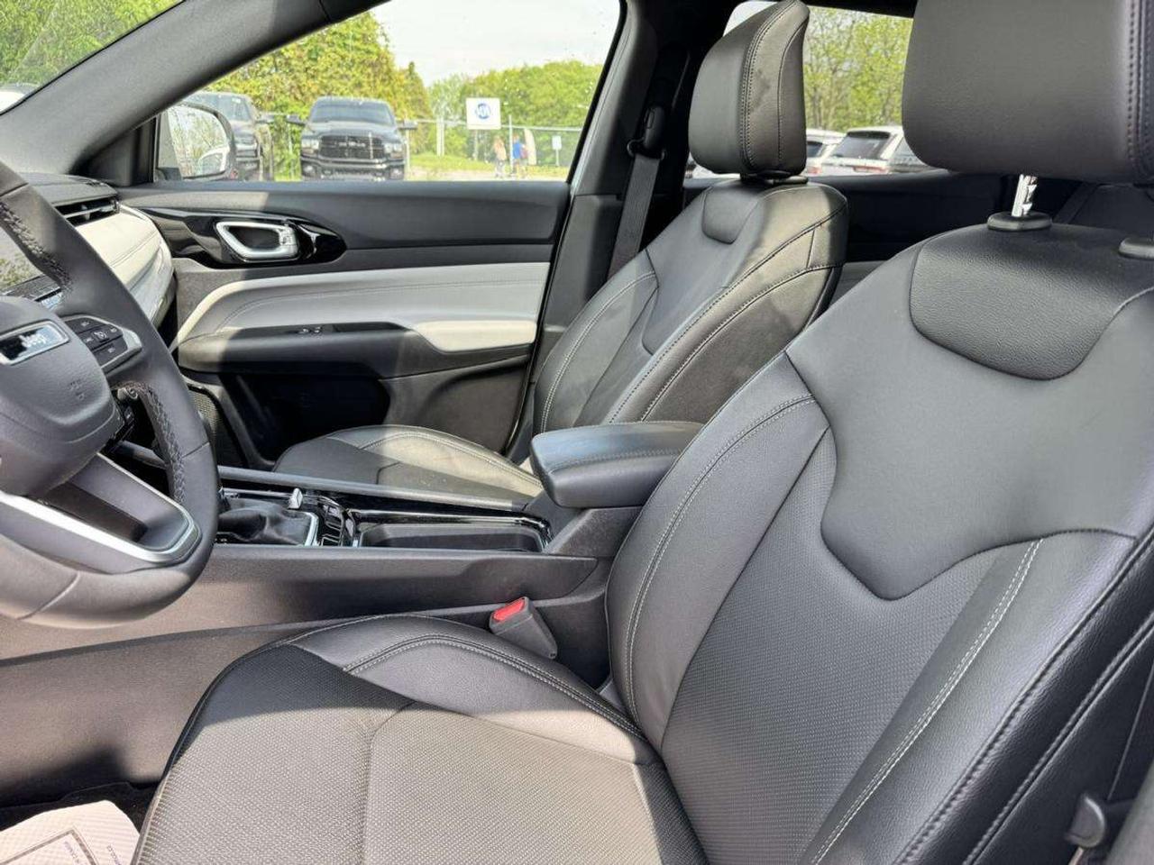 2025 Jeep Compass Limited 4X4 Photo