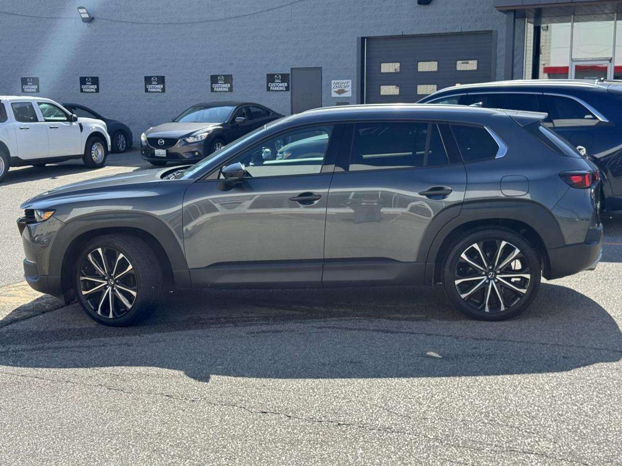 2024 Mazda CX-50 GT TURBO/ 2.99% RATE/ CARFAX CLEAN/ MUST SEE Photo