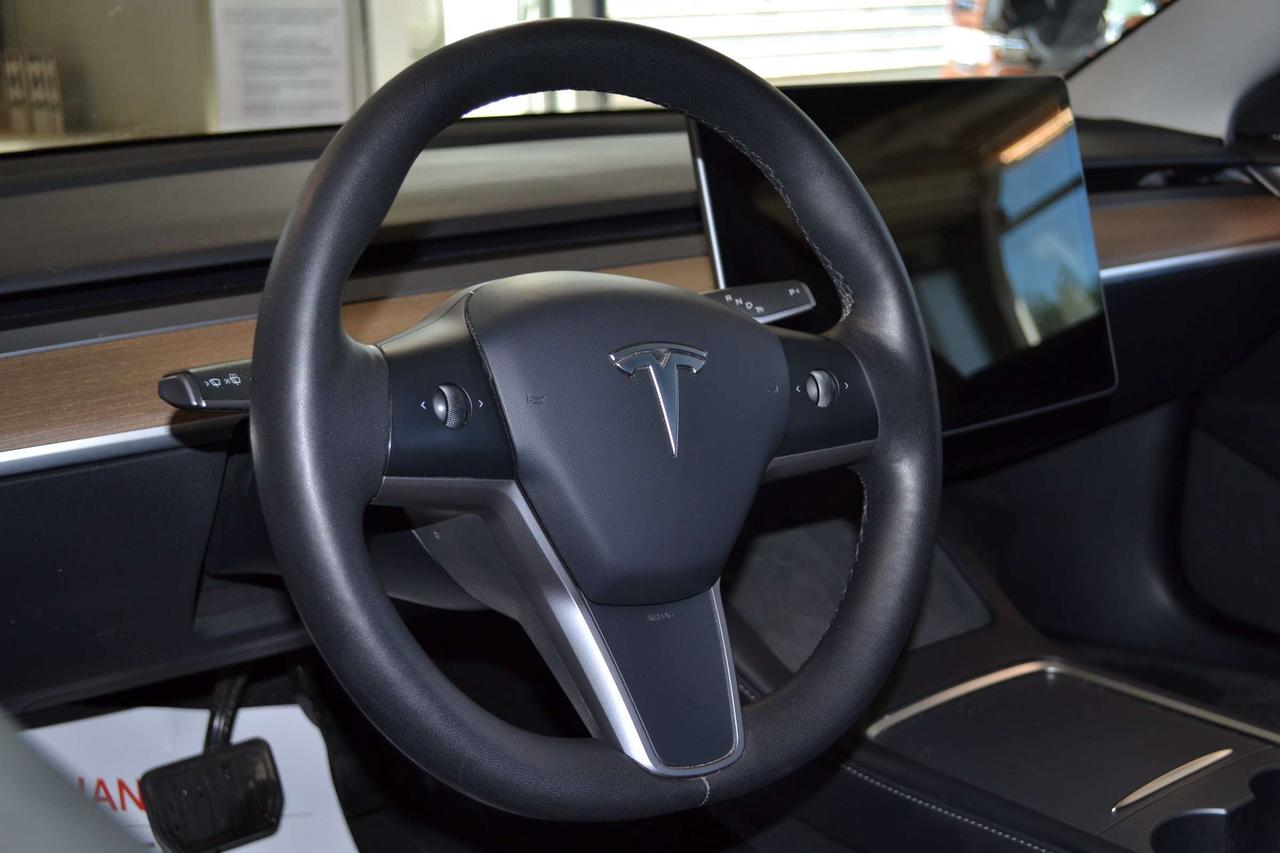 2022 Tesla Model 3 Standard Range Photo