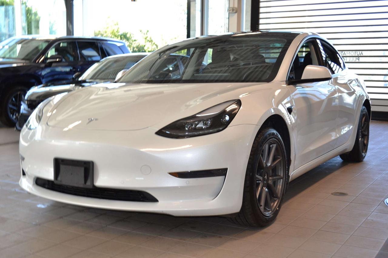 2022 Tesla Model 3 Standard Range Photo