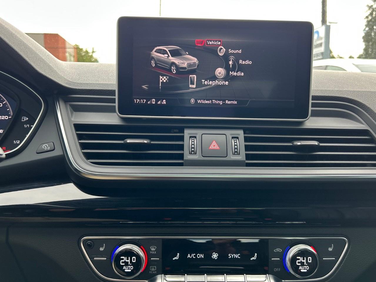 2019 Audi Q5 Technik 45 TFSI quattro Photo
