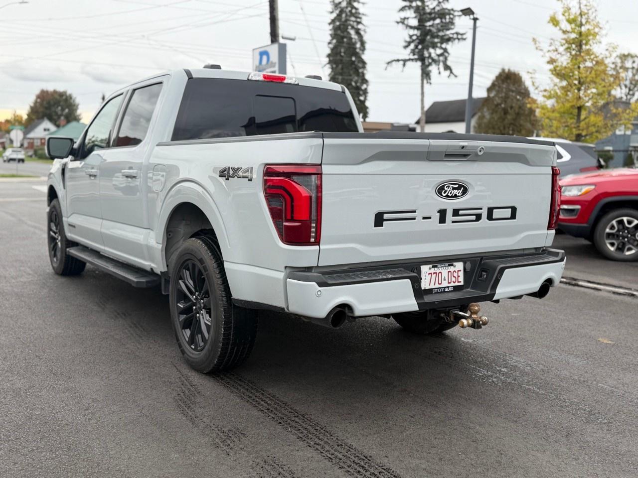 2024 Ford F-150 Lariat 4WD SuperCrew 5.5' Box Photo2