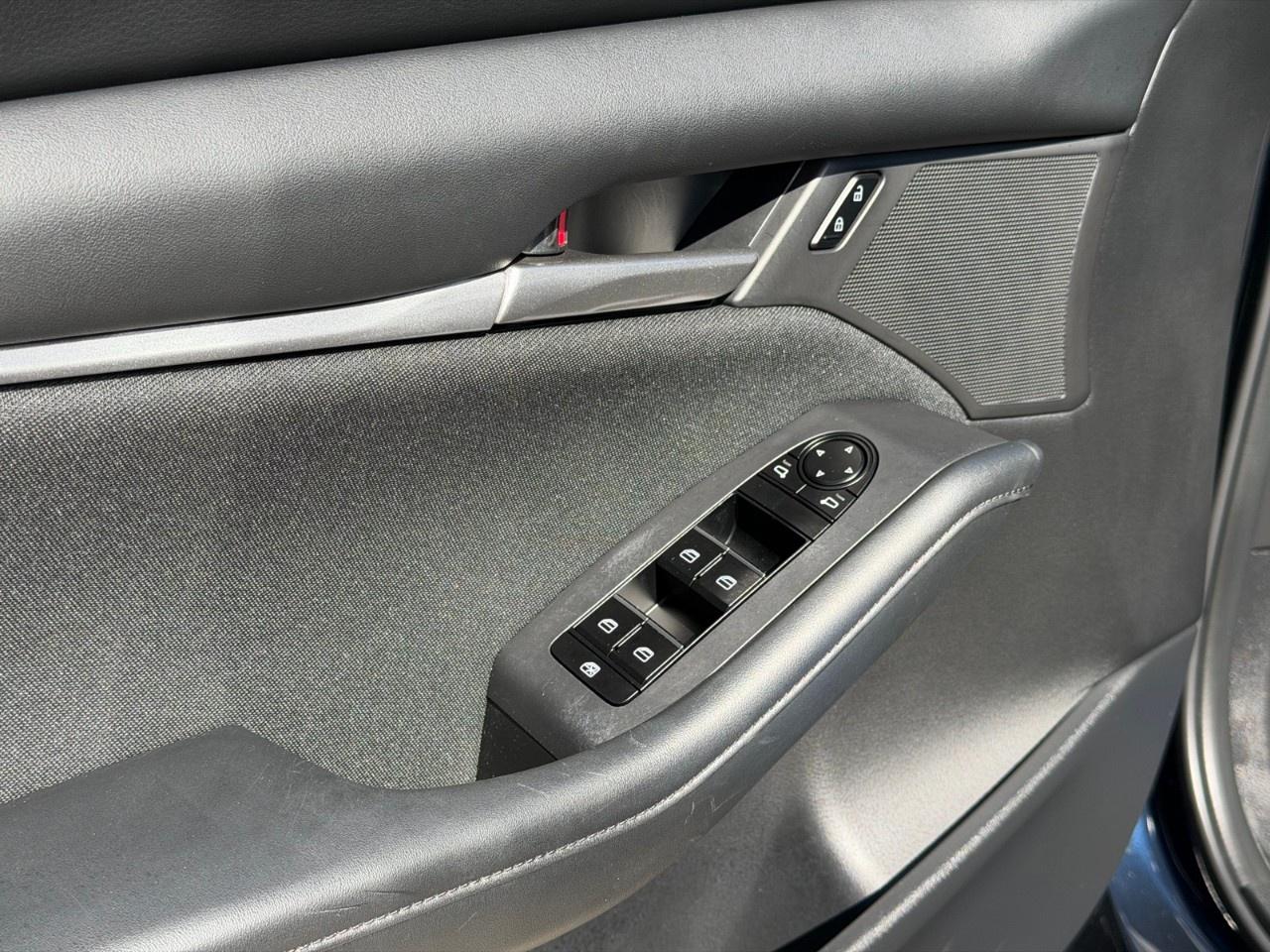 2025 Mazda MAZDA3 GX Auto FWD Photo