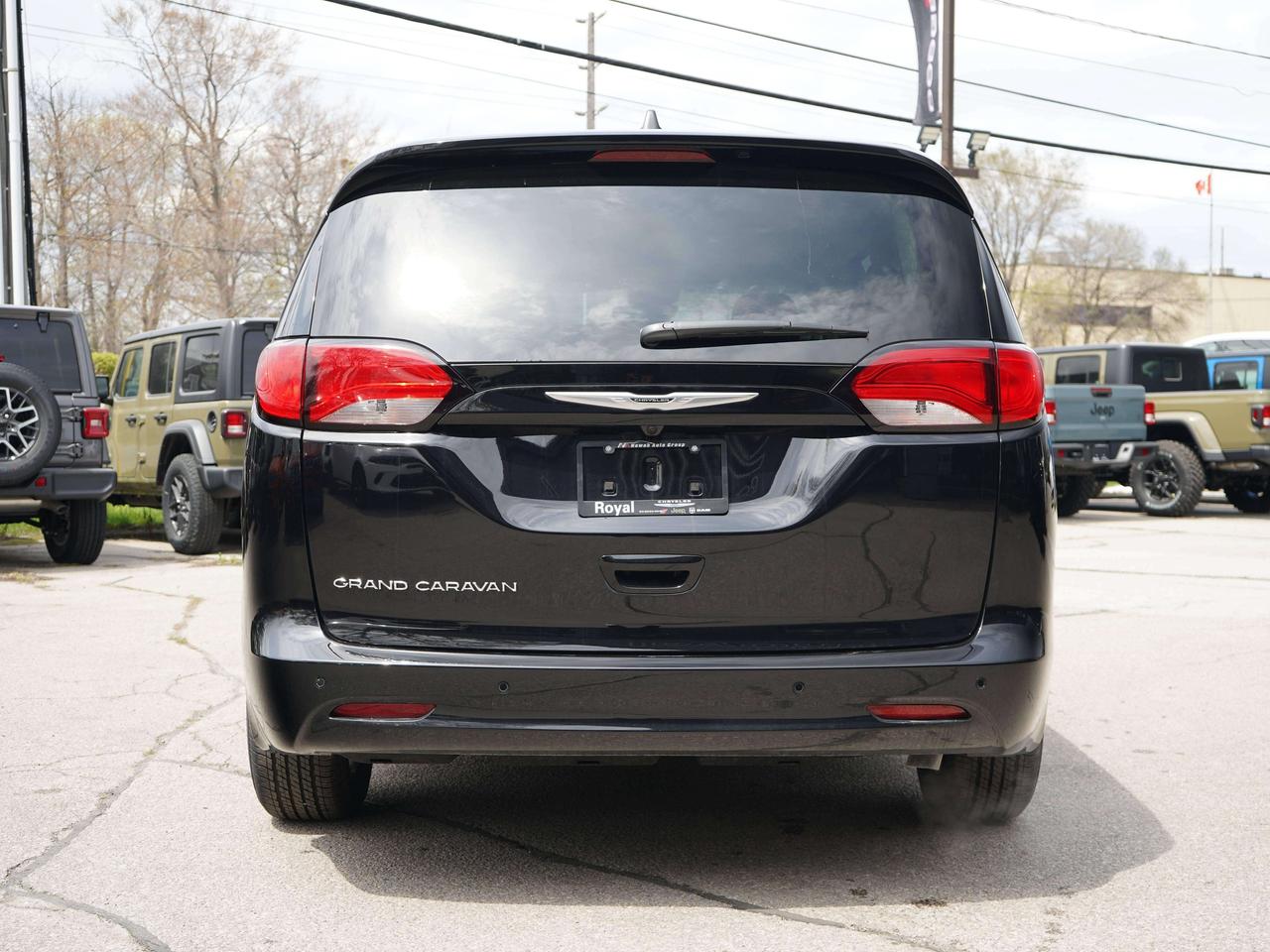 2024 Chrysler Grand Caravan SXT Photo
