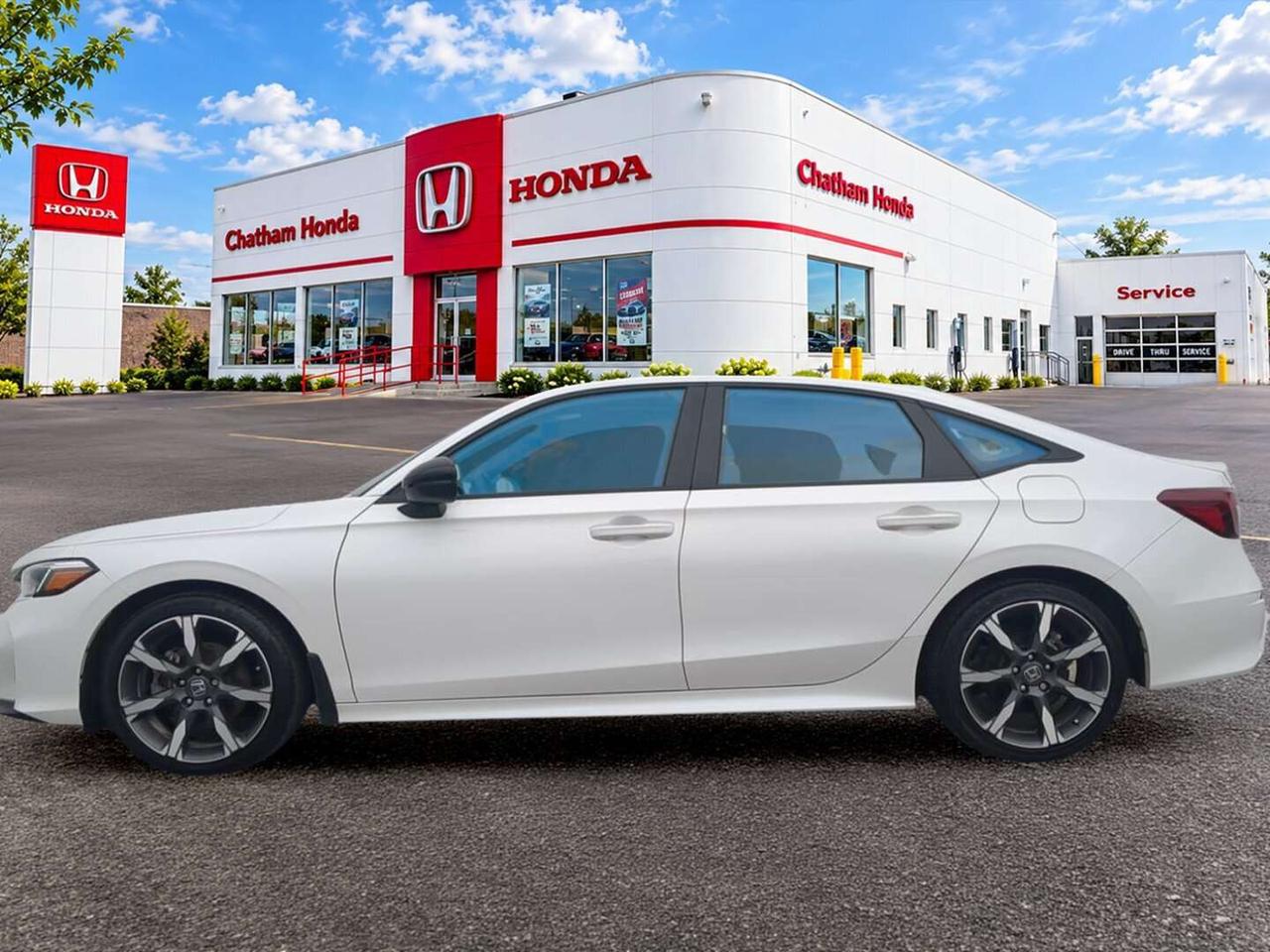 2025 Honda Civic Sport Touring eCVT Sedan 7 year/160,000km warranty Photo4