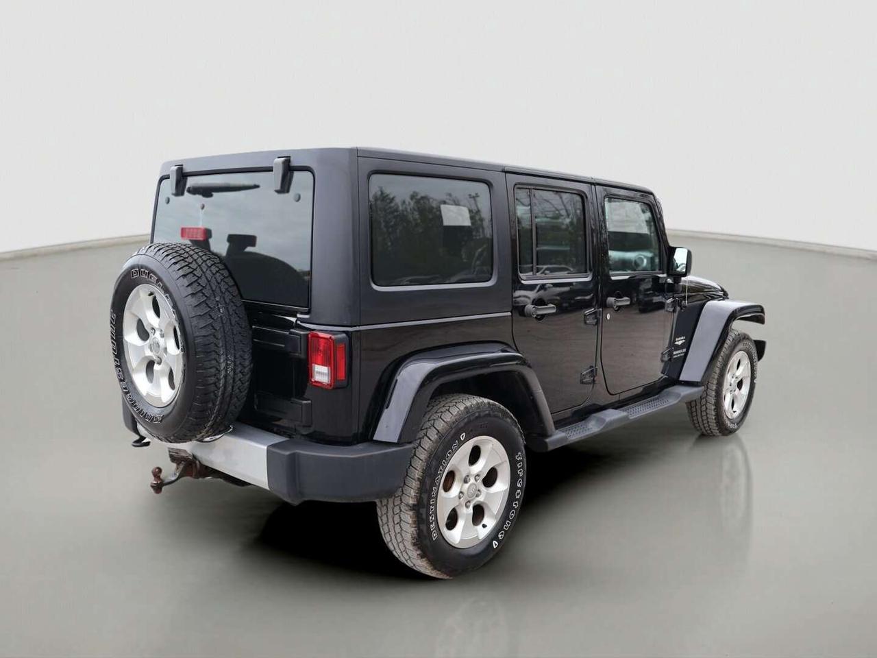 2015 Jeep Wrangler Sahara Photo4