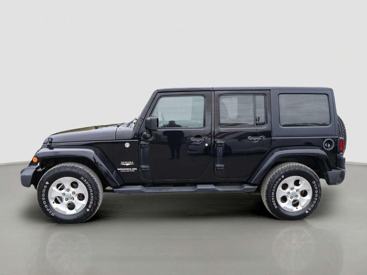 2015 Jeep Wrangler Sahara Photo5