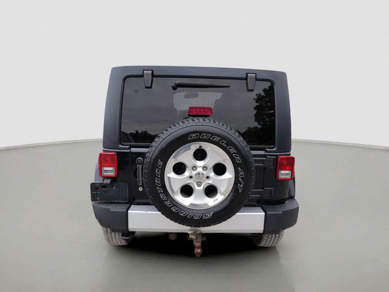 2015 Jeep Wrangler Sahara Photo3