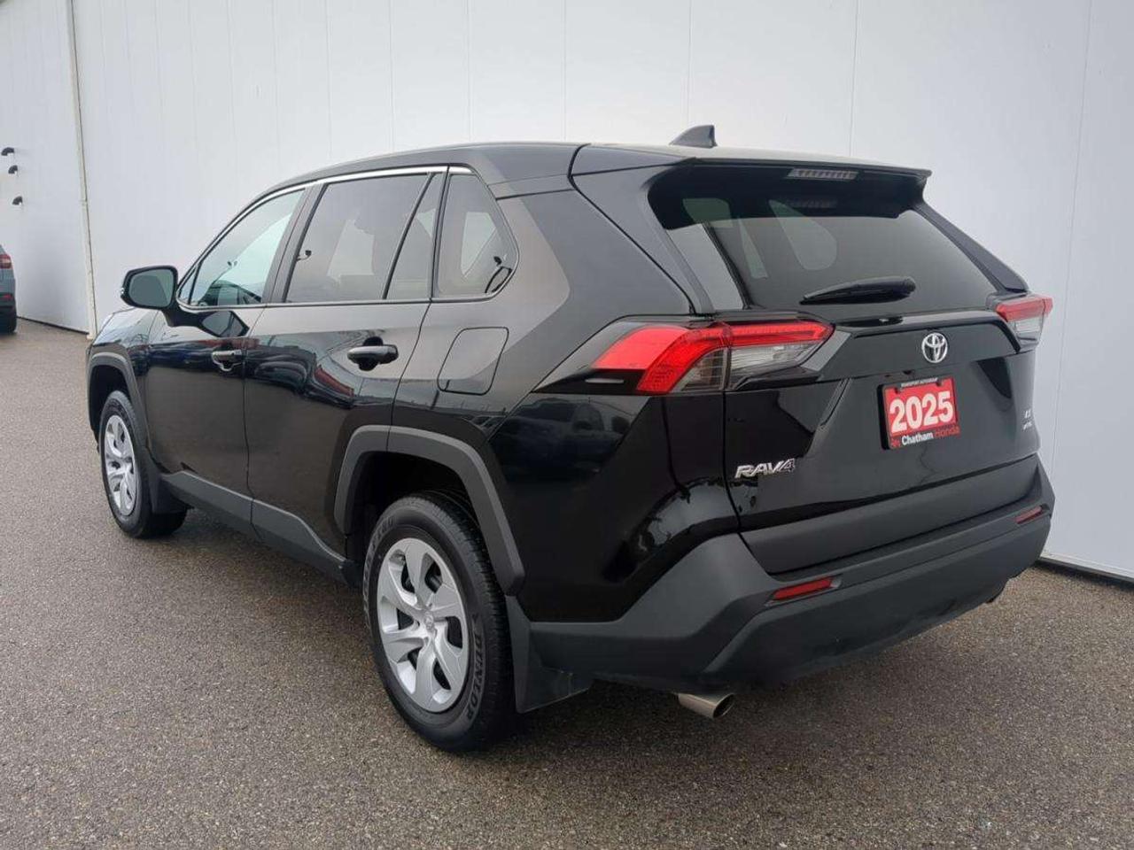 2025 Toyota RAV4 LE Photo