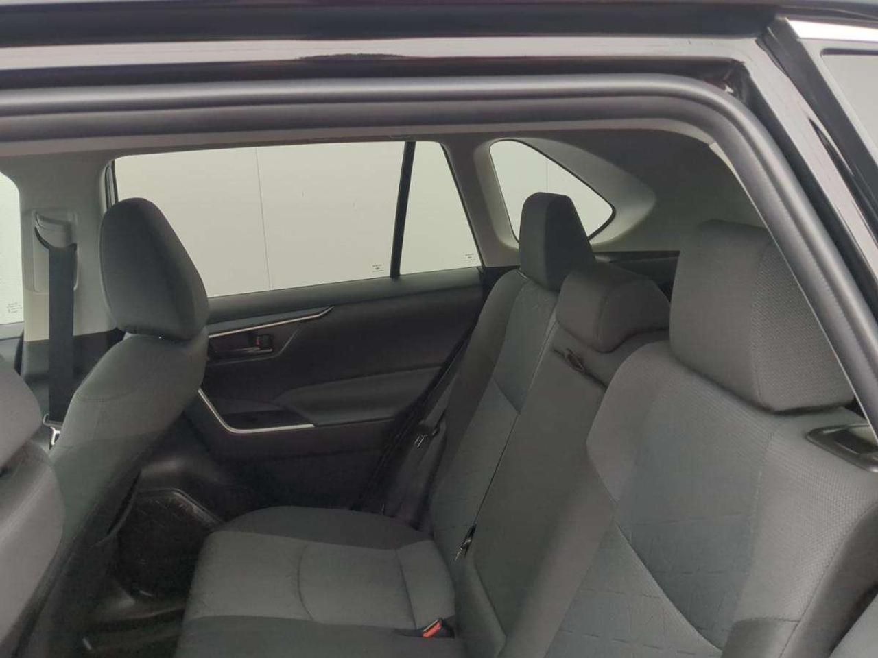 2025 Toyota RAV4 LE Photo
