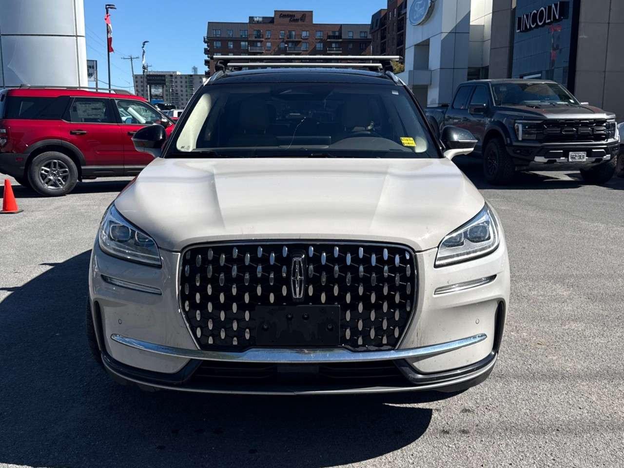 2023 Lincoln Corsair RESERVE   AWD   TOW PKG   MOONROOF Photo2