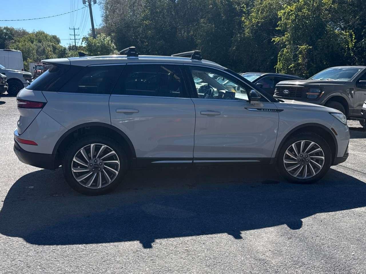 2023 Lincoln Corsair RESERVE   AWD   TOW PKG   MOONROOF Photo