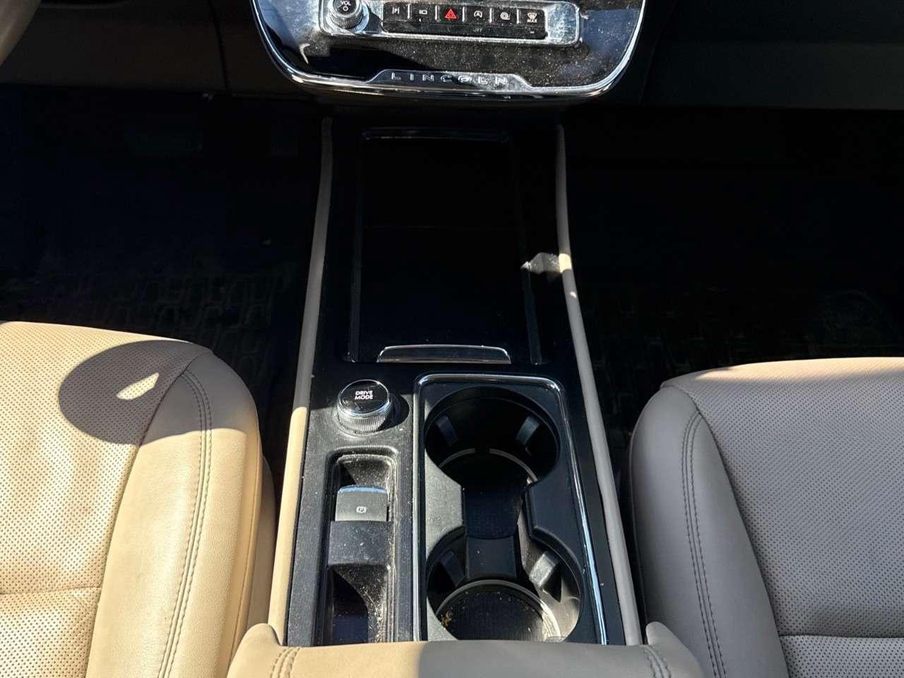 2023 Lincoln Corsair RESERVE   AWD   TOW PKG   MOONROOF Photo