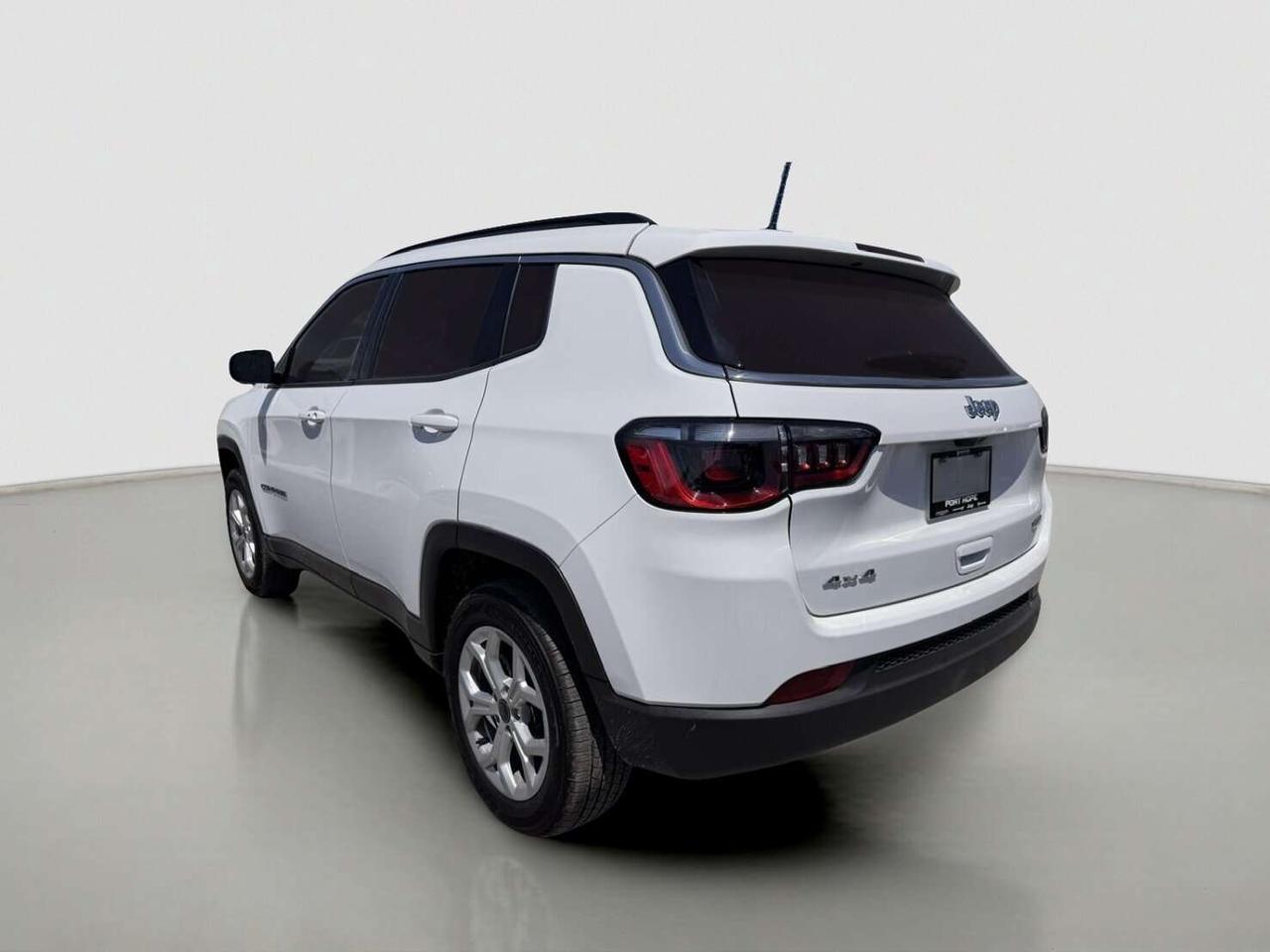 2026 Jeep Compass NORTH 4X4 Photo2