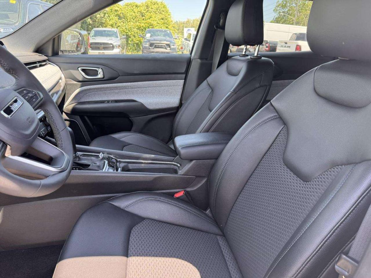 2026 Jeep Compass NORTH 4X4 Photo
