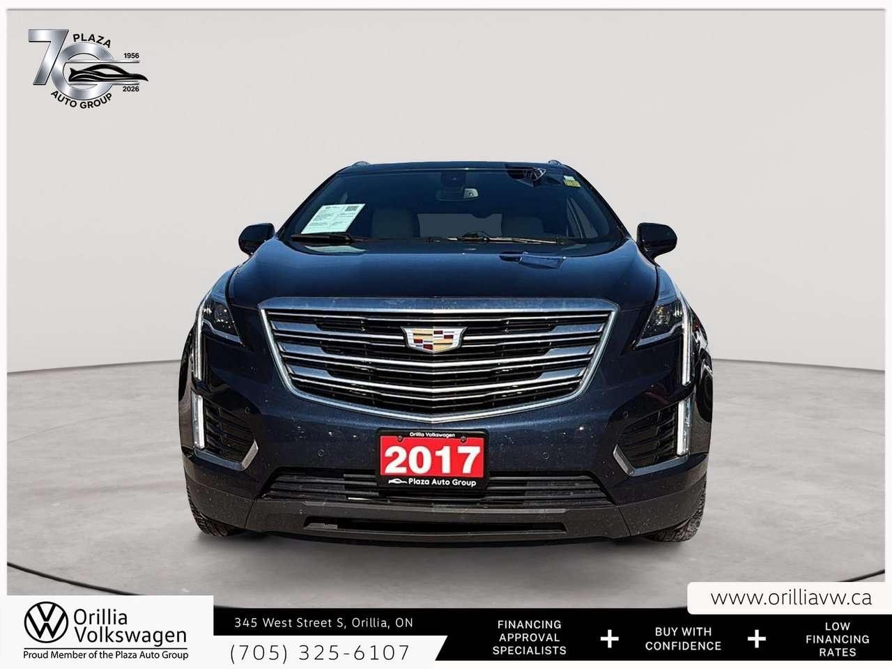 2017 Cadillac XT5 Premium Luxury AWD Panoramic Roof   Trailering Package   Driver Awareness / Photo