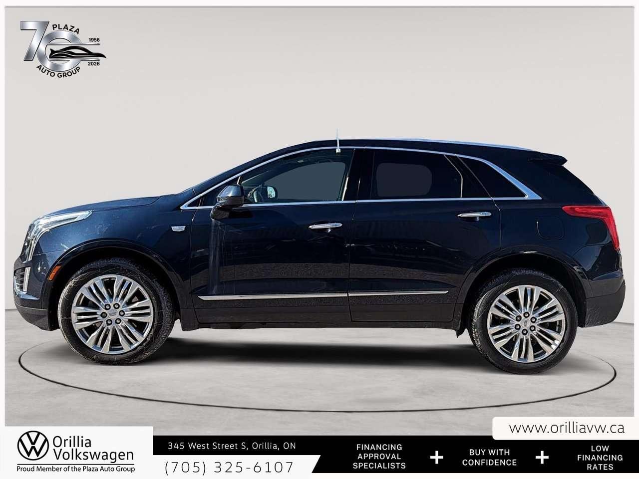 2017 Cadillac XT5 Premium Luxury AWD Panoramic Roof   Trailering Package   Driver Awareness / Photo