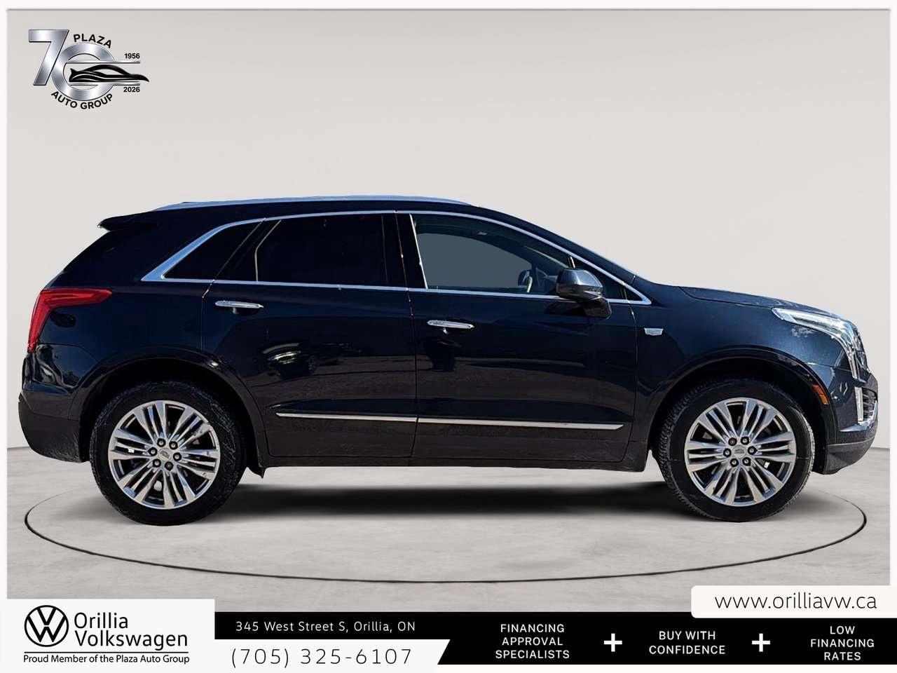2017 Cadillac XT5 Premium Luxury AWD Panoramic Roof   Trailering Package   Driver Awareness / Photo