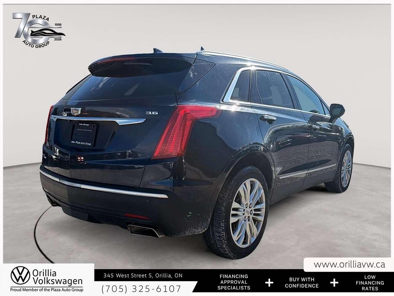 2017 Cadillac XT5 Premium Luxury AWD Panoramic Roof   Trailering Package   Driver Awareness / Photo