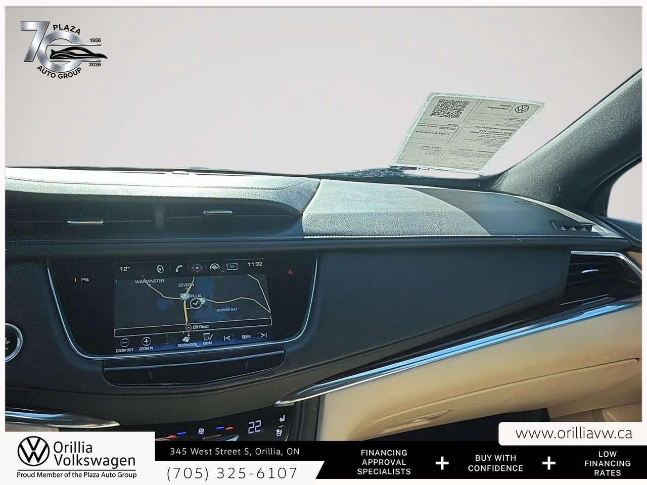 2017 Cadillac XT5 Premium Luxury AWD Panoramic Roof   Trailering Package   Driver Awareness / Photo