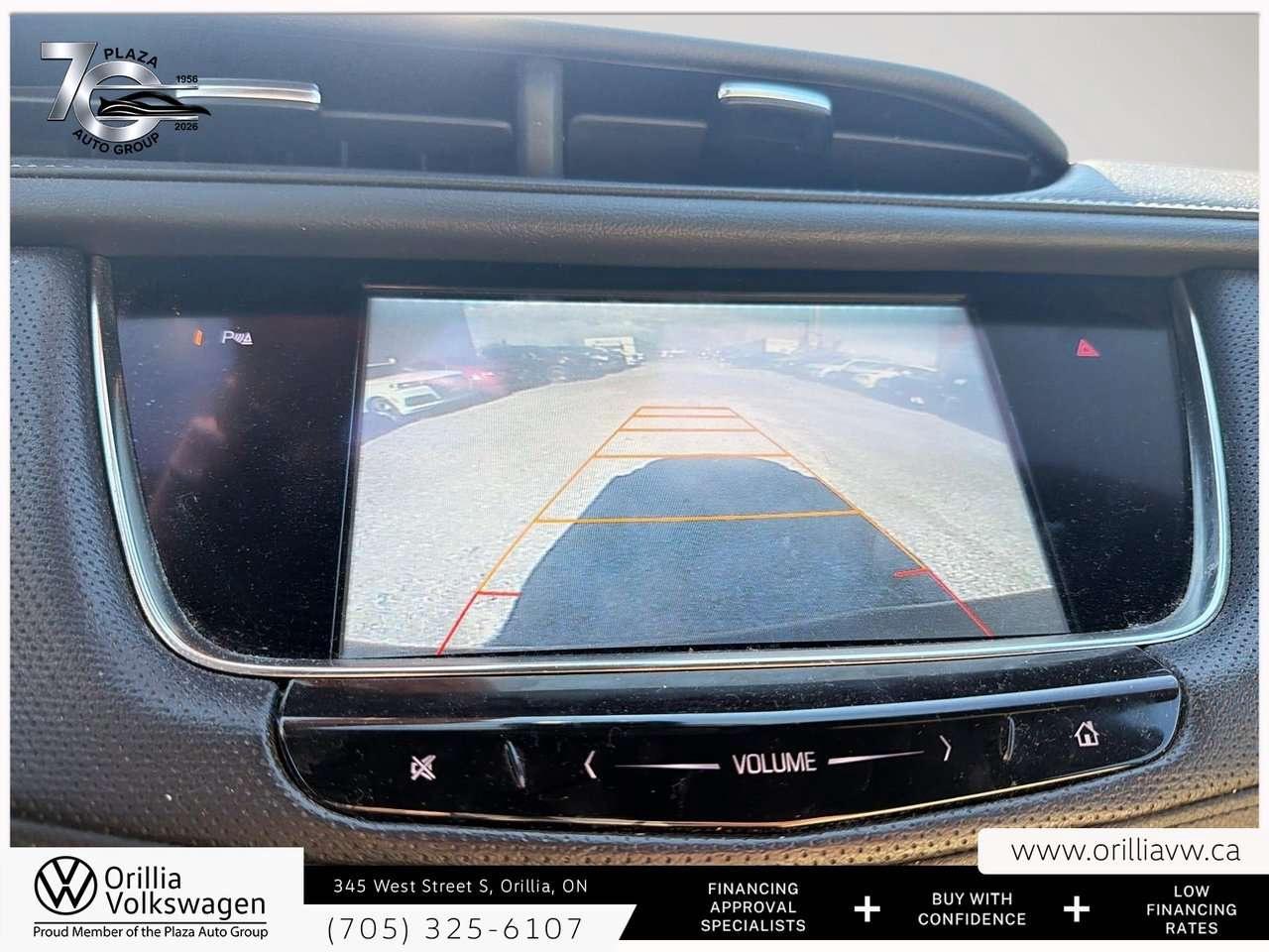 2017 Cadillac XT5 Premium Luxury AWD Panoramic Roof   Trailering Package   Driver Awareness / Photo