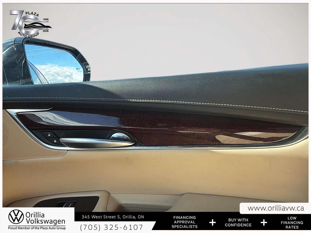 2017 Cadillac XT5 Premium Luxury AWD Panoramic Roof   Trailering Package   Driver Awareness / Photo
