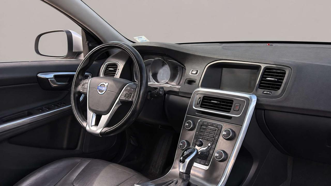 2015 Volvo V60 Premier Plus AWD   Certified   No Accident   Leather   Sunroof Photo