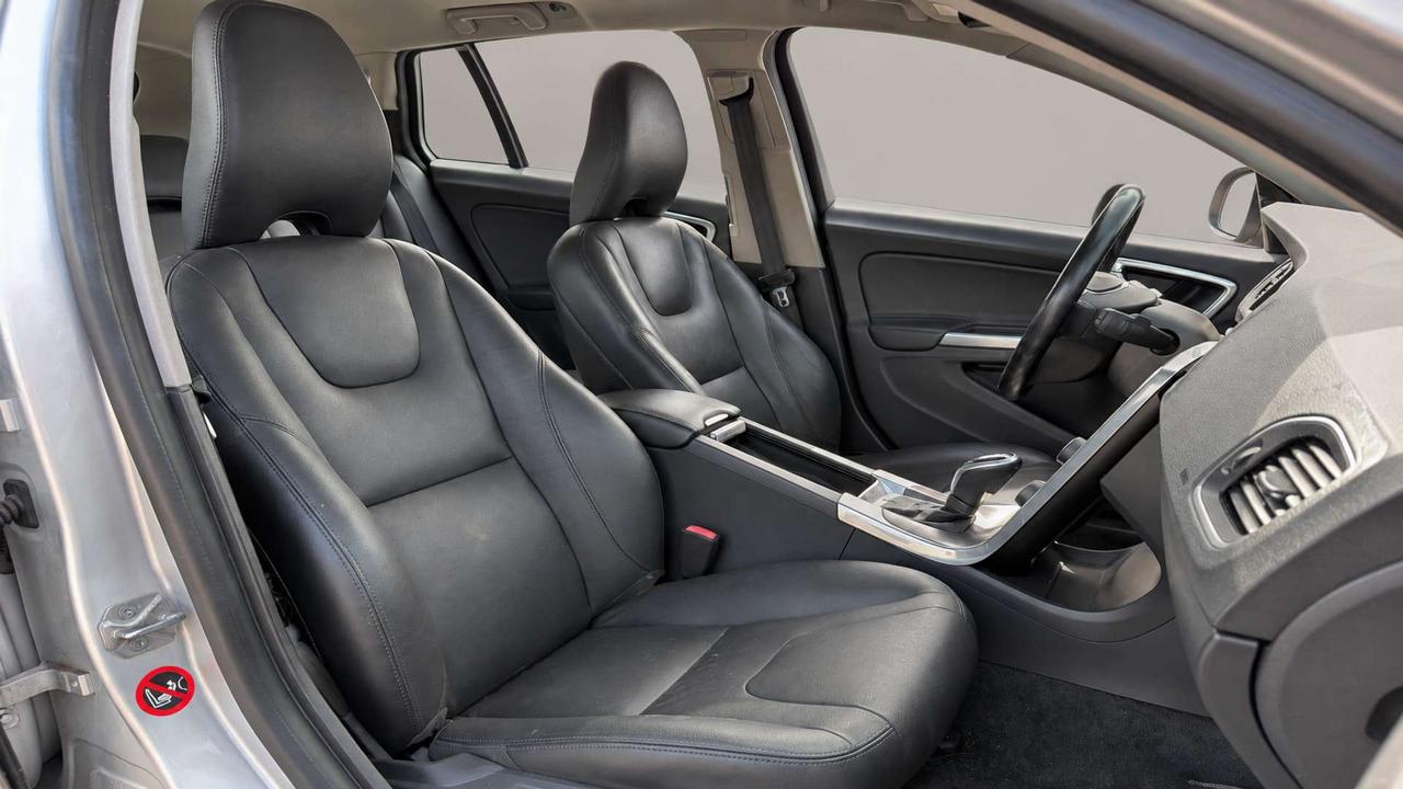 2015 Volvo V60 Premier Plus AWD   Certified   No Accident   Leather   Sunroof Photo