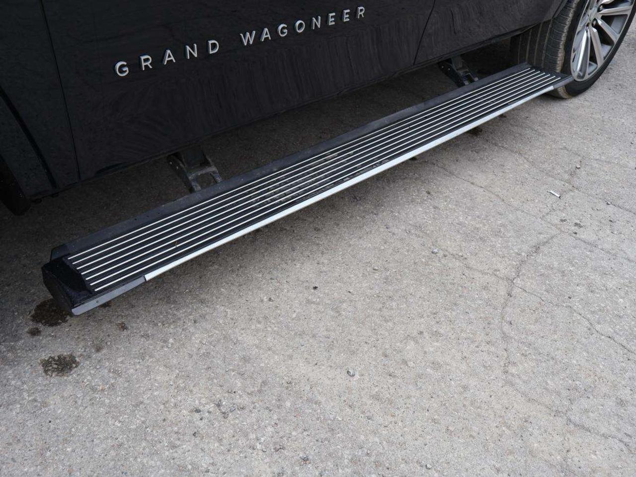 2022 Jeep Grand Wagoneer Series I 4x4 Photo