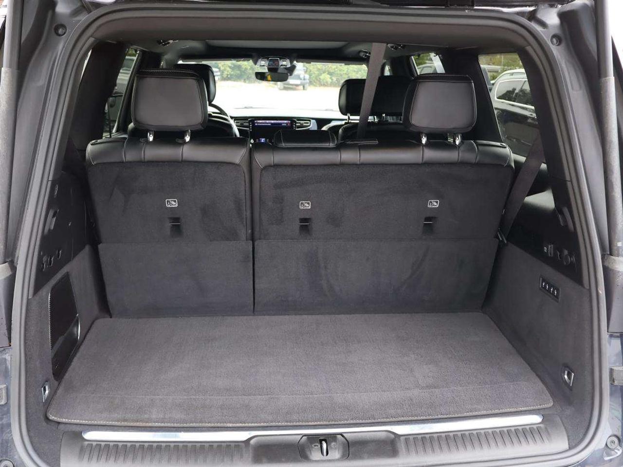 2022 Jeep Grand Wagoneer Series I 4x4 Photo